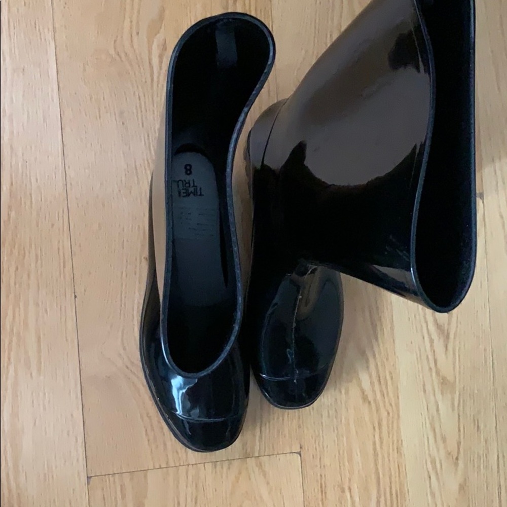 Rain boots